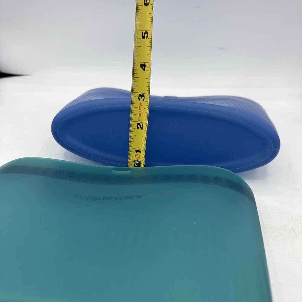 Tupperware Ultimate Silicone Bags Microwavable Blue 7.5 Cup Green 4 Cup Lot of 2